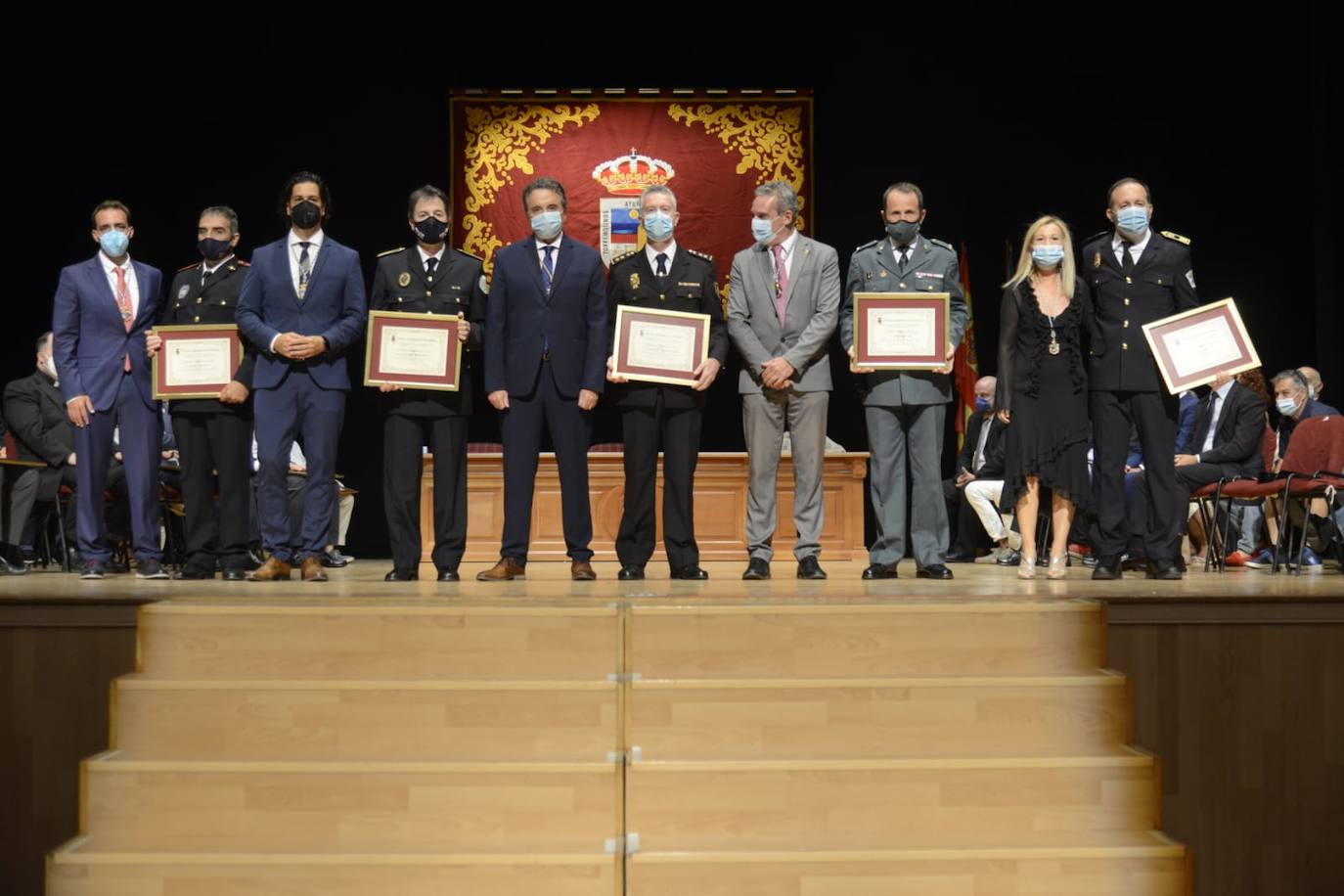 Fotos Gala de entrega de las distinciones y honores del Día de la